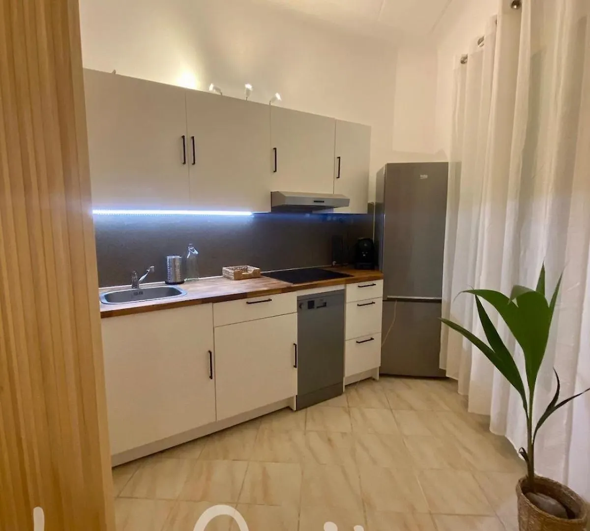 בוסוליי La Suite 0*,